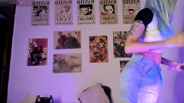 Luna-Chann's cam snapshot