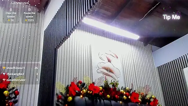 Camille_Cedrik's cam snapshot