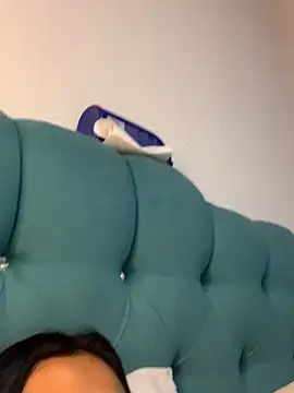 Cami_Leon2's cam snapshot