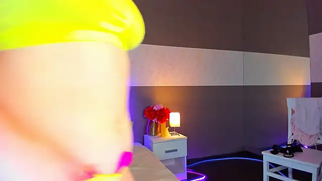 NikkiBustt's cam snapshot