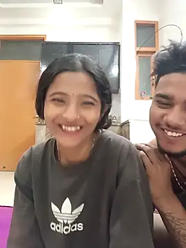 romantic_couple1's web cam