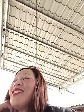 Y-eahi's cam snapshot