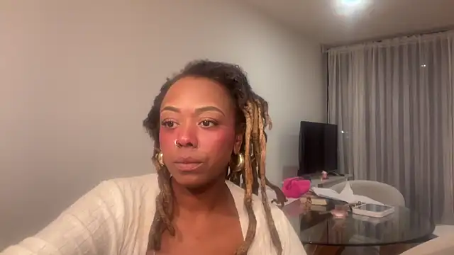 ChocolateCakeQueen live sex cam