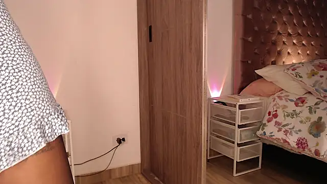 Roussmariehenao's cam snapshot