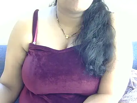 Chatwithsia's cam snapshot