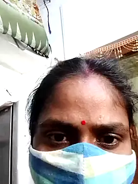 aunty_sumy live sex cam