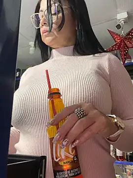 Hot_beauty__'s cam snapshot