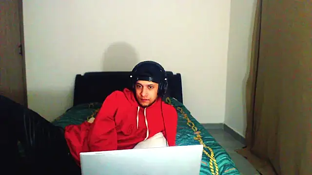 bladetrinityn's cam snapshot