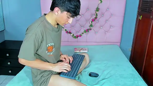 ElanGiraldo live sex cam