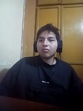 LoganFinds's cam snapshot