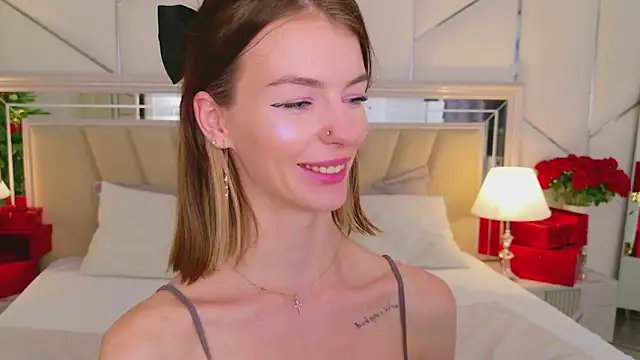 MeganMour's cam snapshot