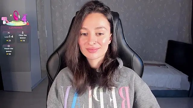 EllaFresh's cam snapshot