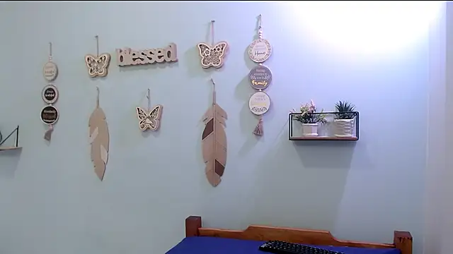 ashlyanaldeep18's cam snapshot