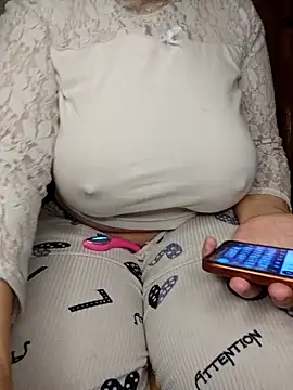 -Zina's cam snapshot