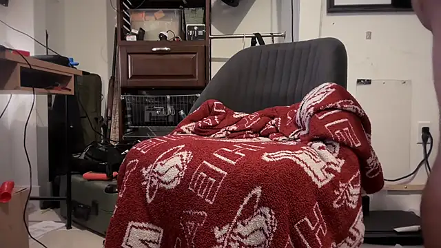 jasoncali305's cam snapshot