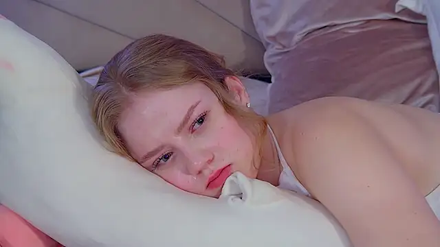 SelinSwarovski live sex cam