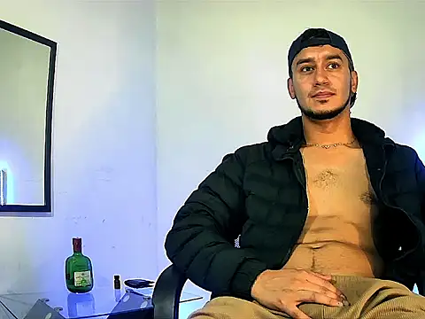 Kevin_Torres live sex cam