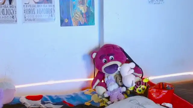 Ellope_'s cam snapshot