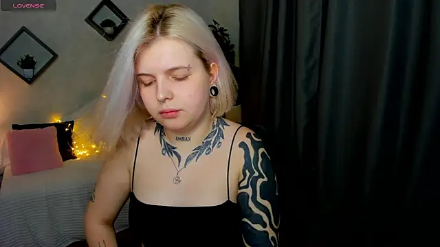 shadow__purrr's cam snapshot