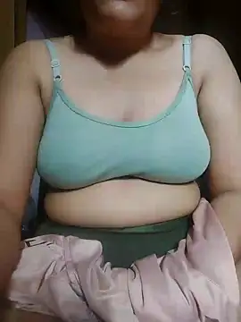 Tanvi_02's cam snapshot