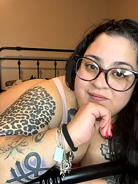 Tillymarie's cam snapshot