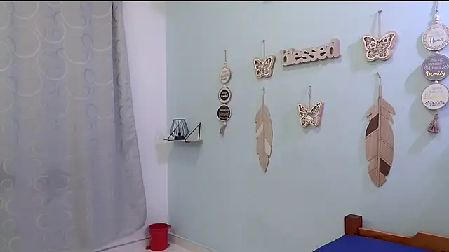 ashlyanaldeep18's cam snapshot