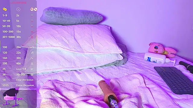 PollyGrey_'s cam snapshot