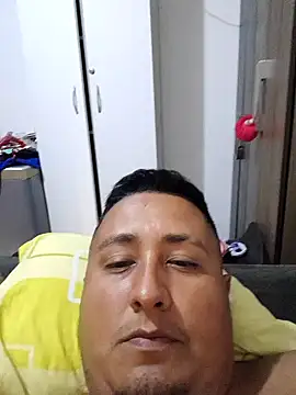 LeapingLycian live sex cam