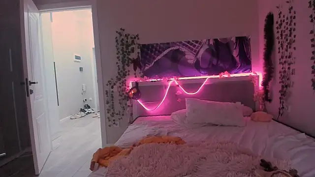 yuna_loon live sex cam