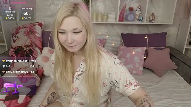 MeowkaKitty live sex cam