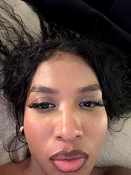 IamCrystal2 live sex cam