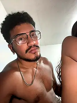 Noa_N_Luxy live sex cam