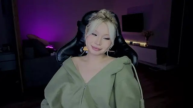 RileyMee live sex cam