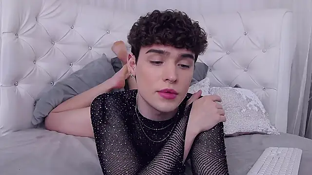 RobbyCharming's cam snapshot