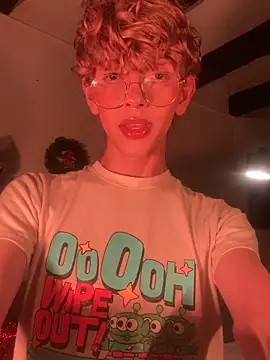 lyamthommpson live sex cam