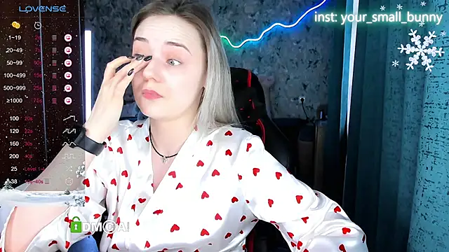 Your_small_bunny's cam snapshot