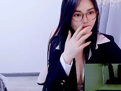 Little-sweet live sex cam