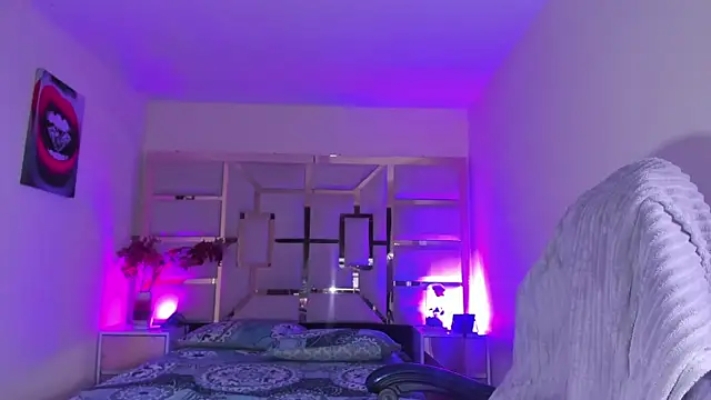 tamara_rouse1's cam snapshot