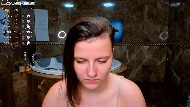 MelindaTin's cam snapshot