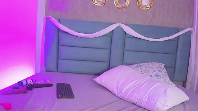 KamileBlake's cam snapshot