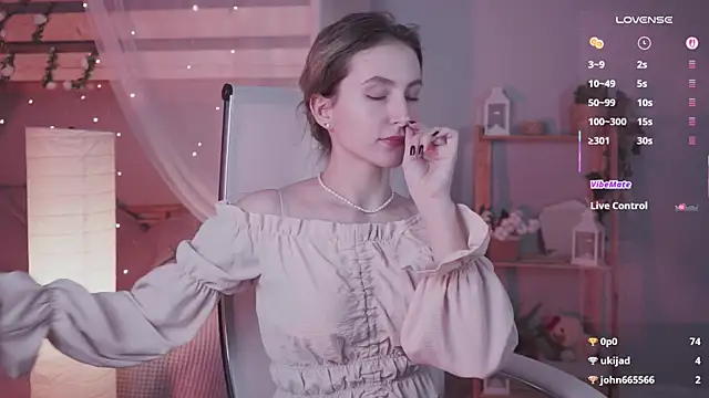 LuxRayi's cam snapshot