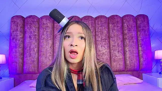 Victoria_Adams14's cam snapshot