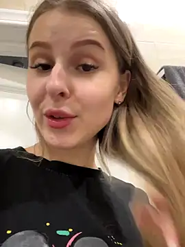 Lina_Away's cam snapshot