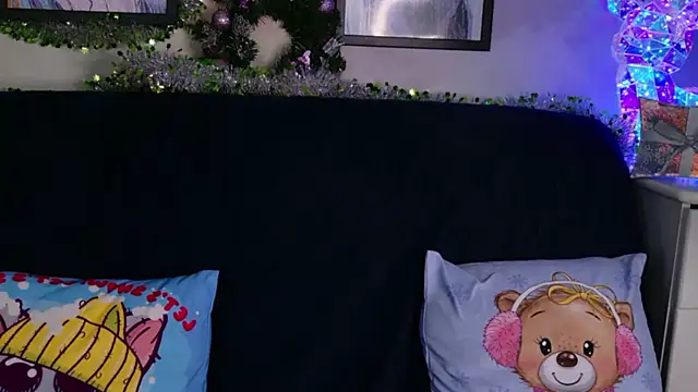 NikaLove-'s cam snapshot