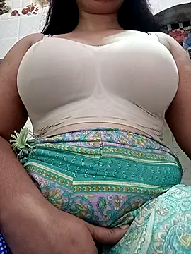 cute-mahek's cam snapshot