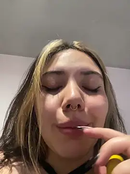 Paulette_Blanche's cam snapshot