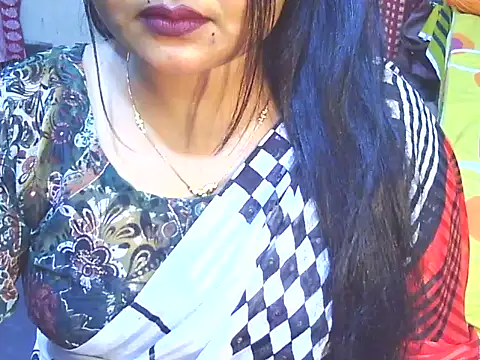 Nusrat_Faria07's cam snapshot