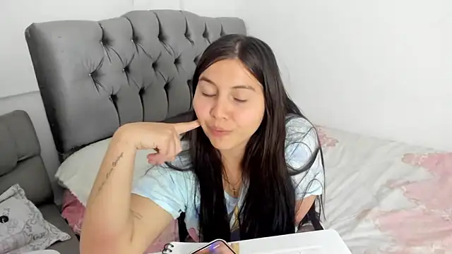 Emily_Rowley's cam snapshot