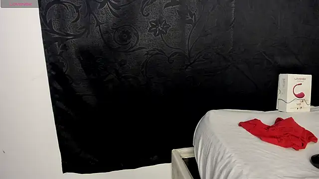 Lorena_Hawkins's cam snapshot