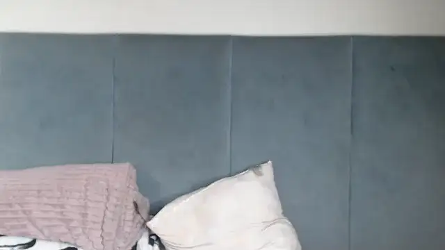 Jah-Queen's cam snapshot